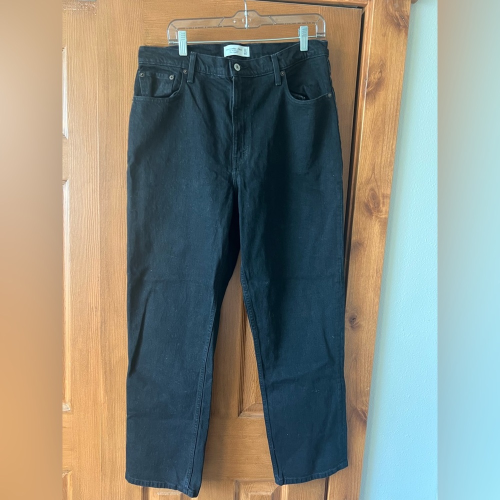Abercrombie & Fitch Women’s Black Straight Jeans